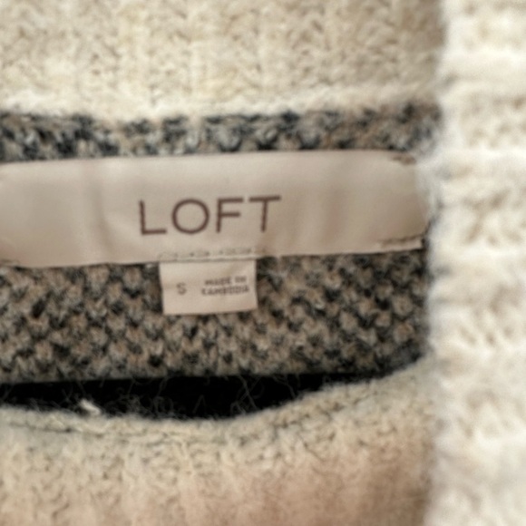 Loft animal print cowl neck super soft woman’s Cottagecore sweater. SMALL - Picture 5 of 11